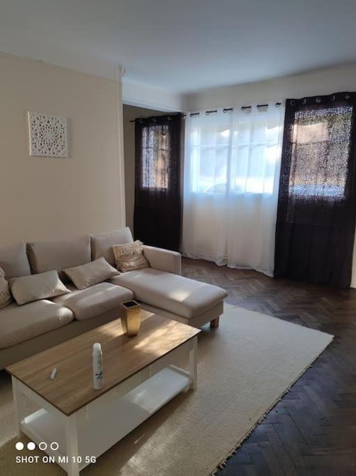 Appartement Tres Bien Place Châteauroux Extérieur photo